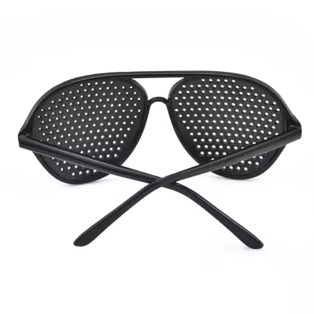 Loch Brille Rasterbrille Augentrainer Modell P